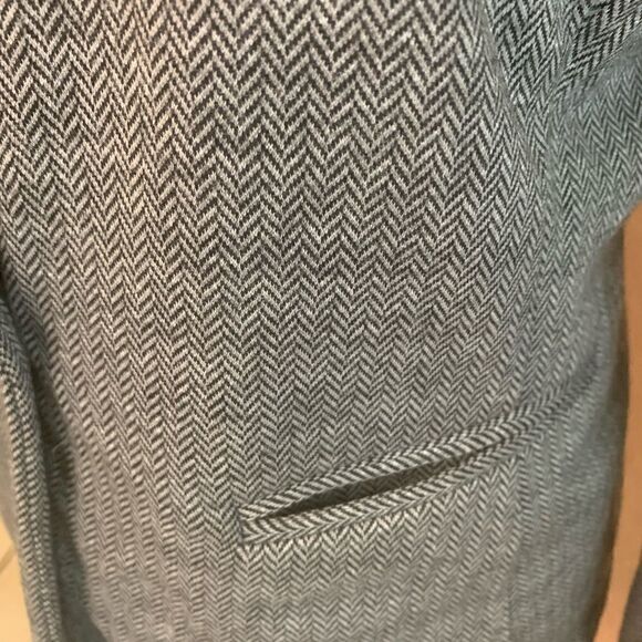 Tahari Black and White chevron print jacket size M - Picture 4 of 7